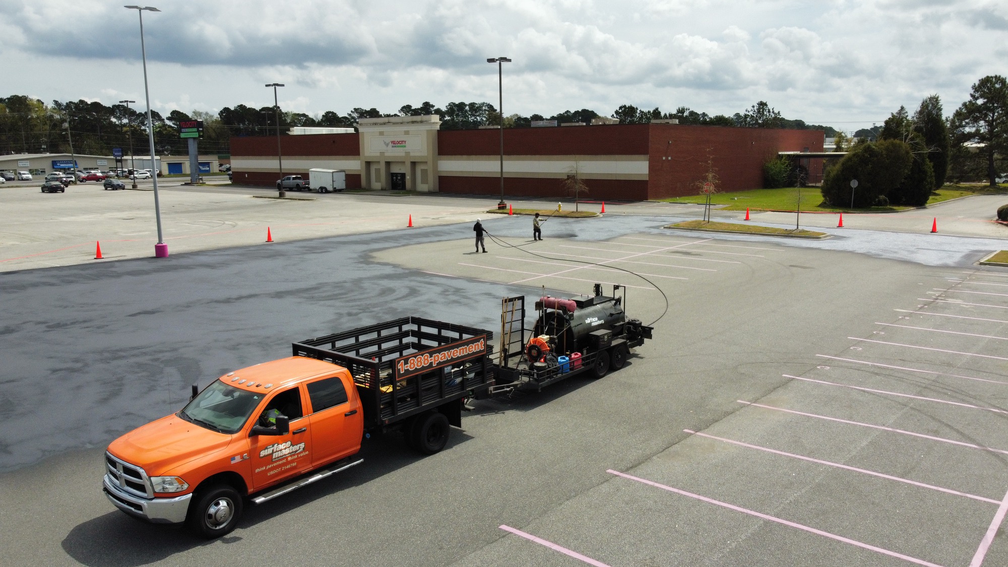 5 Reasons Why Winter Asphalt Sealcoating Is A Bad Idea